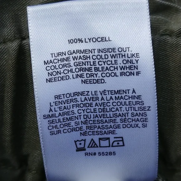 EXPRESS Front-Snap Skirt - Picture 11 of 13